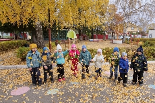 Листопад, листопад, листья желтые летят