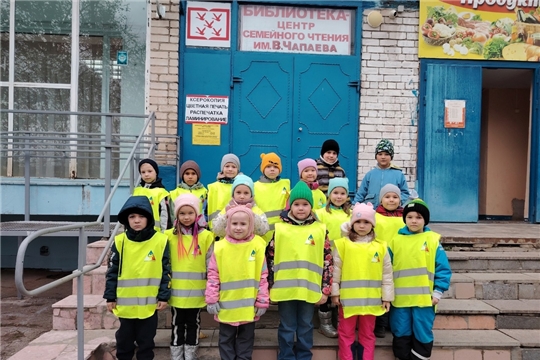По родному краю с рюкзаком шагаю
