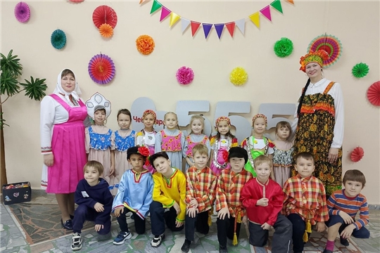 Праздник «Словно радуги цвета, мы едины навсегда»