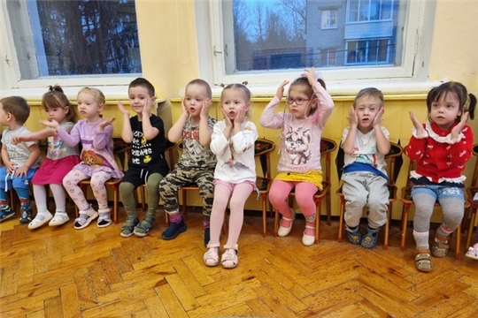 У наших малышей продолжаются занятия в кружке "Логоритмика"