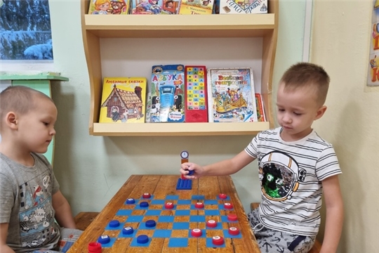 Играем в шашки