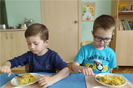 Картофельная запеканка с овощами - одна из любимых запеканок в меню детского сада.