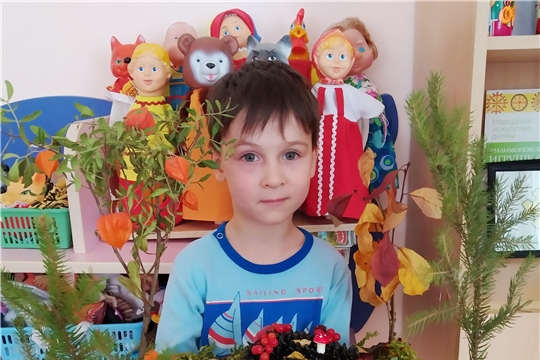 Выставка поделок из природного материала «Яркие краски осени».