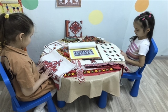 В этом году в списке национальных праздников Чувашии появилась новая дата – 26 ноября, День чувашской вышивки.