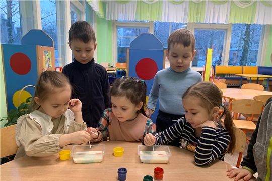 В детском саду проходит фестиваль "Маленькие шаги в большую науку"