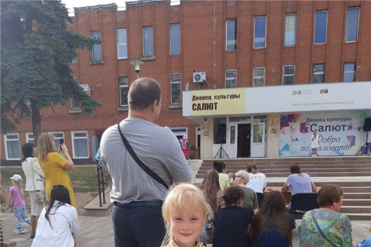 София Смышляева - участница городского фестиваля-конкурса вокального творчества "Город поющих фонтанов"