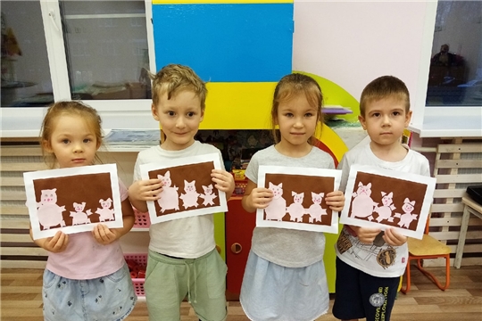 Творческая мастерская изображает сказку