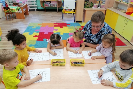 Умняша учит превращать геометрические фигуры в картины