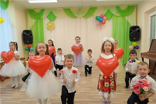 Музыкальные подарки для мамы "Тепло сердец для наших мам"