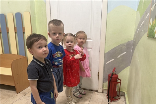 Наш друг огнетушитель