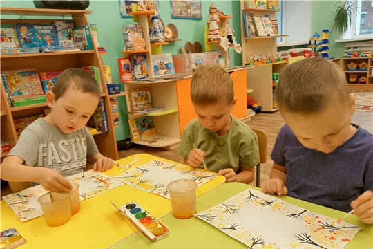 Знакомимся с новой техникой рисования в кружке допобразования