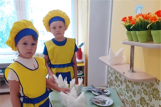 Организация  дежурства  по столовой в детском саду