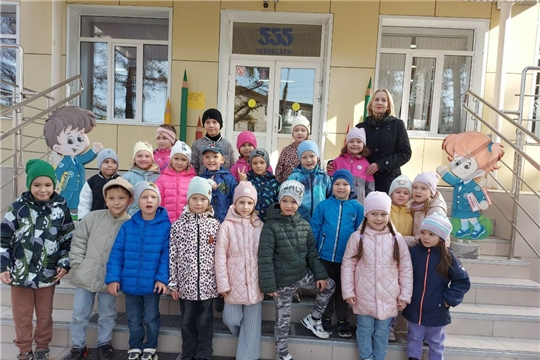 Подготовишки знакомятся со школой