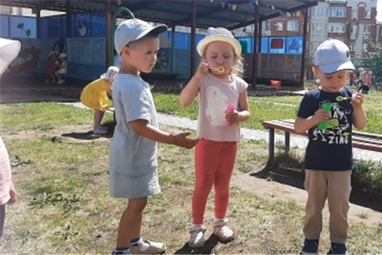 Мыльные пузыри.