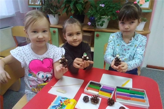 Интересные зверюшки из природного материала