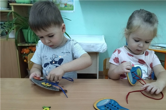 Игра в волшебные шнурочки