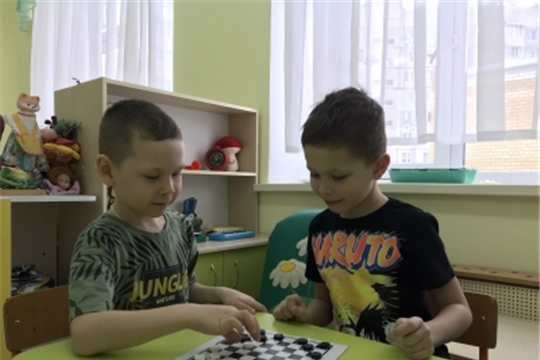Мы играем в шашки!