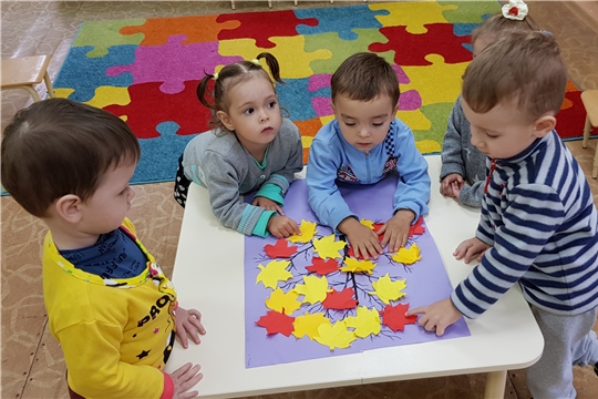 Самые маленькие дошколята активно включаются в игровую деятельность.