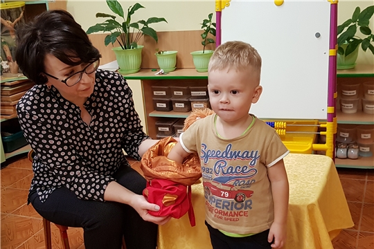 Младшие дошколята "помогли" героям сказки "Репка"