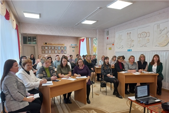 В детском саду прошла муниципальная площадка для старших воспитателей Калининского района