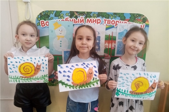 Ребята на занятии кружка "Умелые ручки" вспомнили о лете