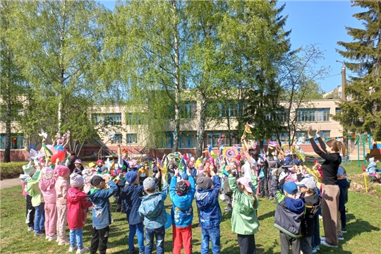 Встречаем праздник Первомай