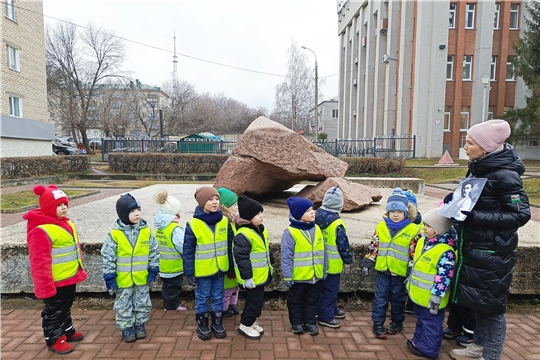 Экскурсия к памятному камню на Будайке