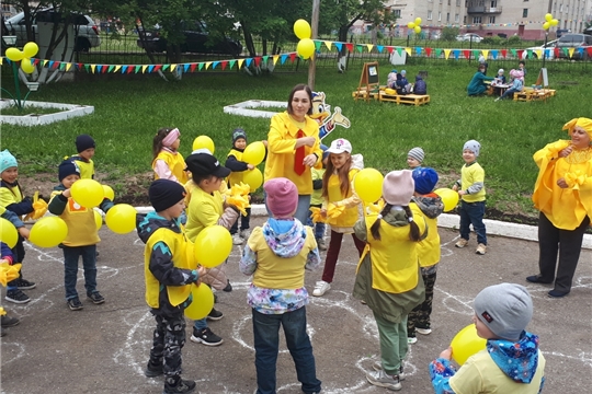 Флешмоб "Пусть всегда будет солнце"