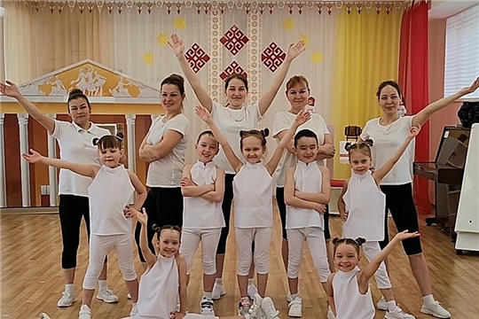Участие в городском фестивале - конкурсе «Фитнес вместе с мамой» 