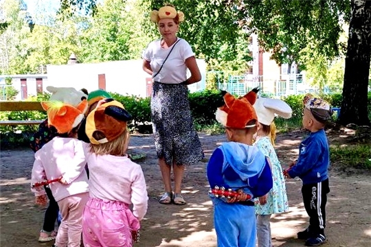 Музыкальное развлечение "На лесной полянке"