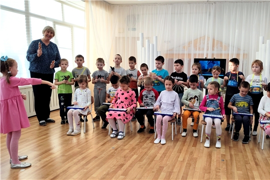 Слушаем клссическое произвдение