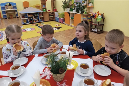 "Гребешки" из дрожжевого теста с повидлом