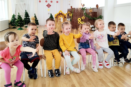 Пальчиковая игра "Ладушки"