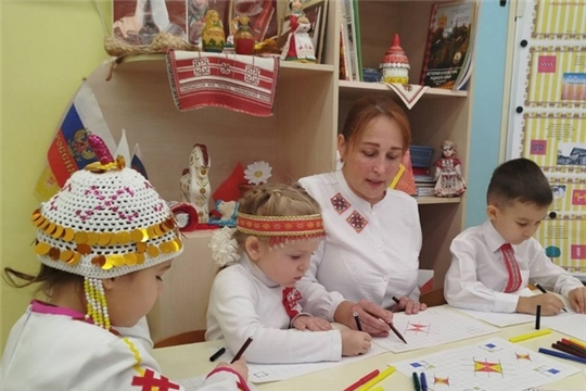 День чувашской вышивки