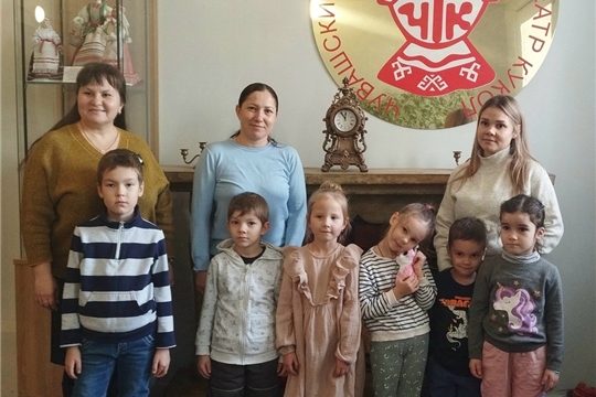 По родному краю с рюкзаком шагаю