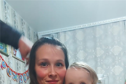 Под маминым крылом