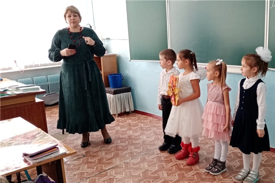 День учителя — теплый и трогательный праздник