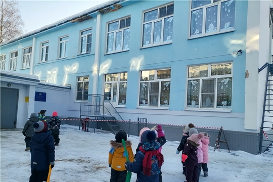 Безопасность дошкольников на зимней прогулке