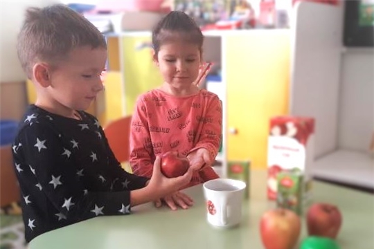 Польза яблок для детей