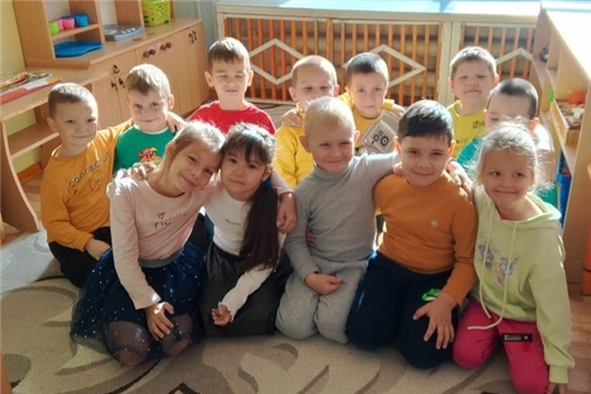 Детский совет.Шаг навстречу. "Что такое дружба, и какой она бывает" беседа с детьми группы "Радуга"