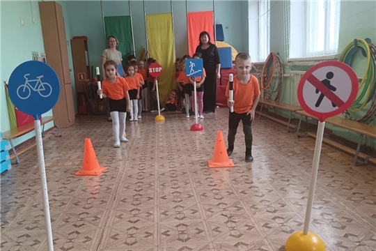  Спортивное развлечение "Эстафета зелёного огонька".