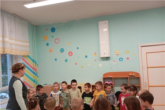 Коррекционно-развивающее занятие с детьми старших групп "Вишенки", "Лесная сказка".