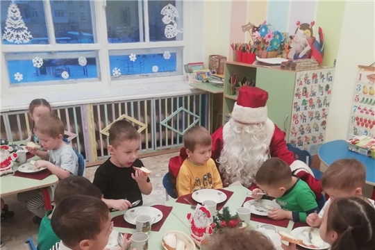 Завтрак с Дедом Морозом.
