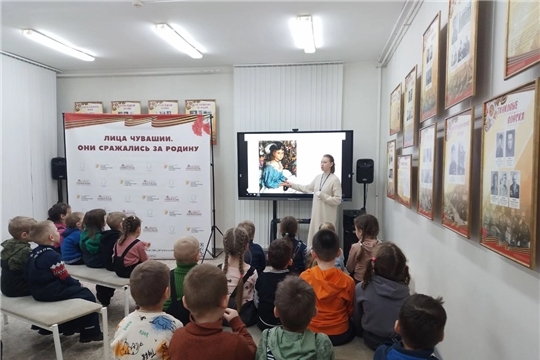 Ребята старших групп посетили КВЦ "Радуга".