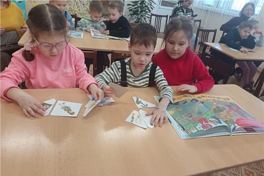 Профориентационная игра "В мире профессий", библиотека им. Сухомлинского