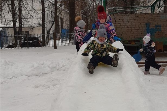 Безопасное катание с горки