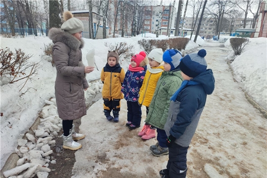 Какие опасности могут поджидать детей весной?