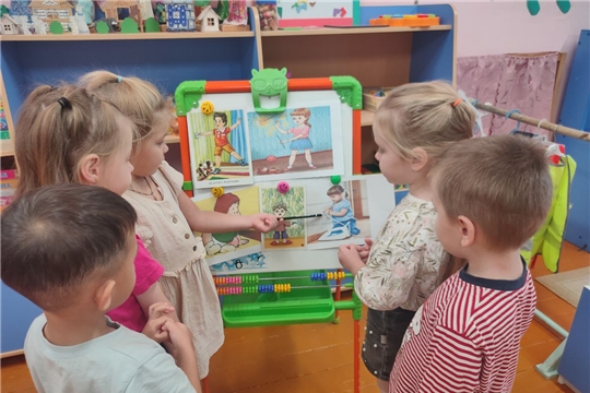 Опасности в быту: розетка