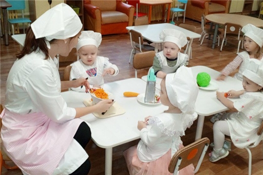 Вкусный, витаминный, овощной салат.