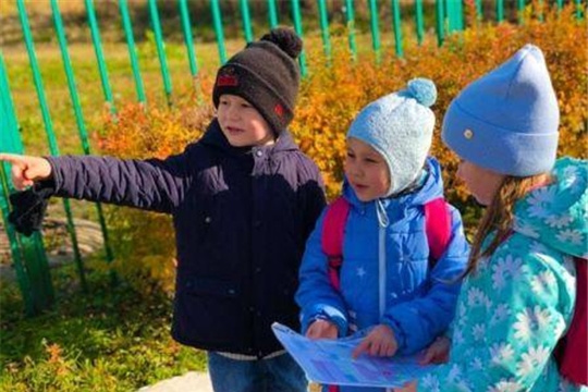 По родному краю с рюкзаком шагаю